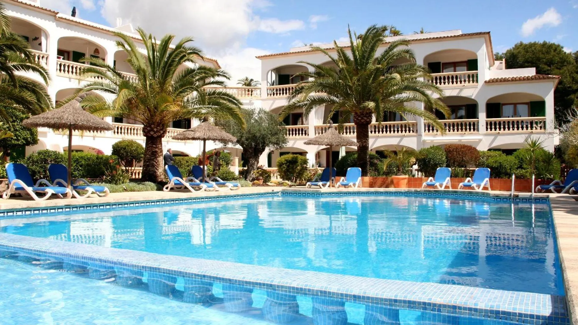 La Ardilla By Dracmallorca contacts